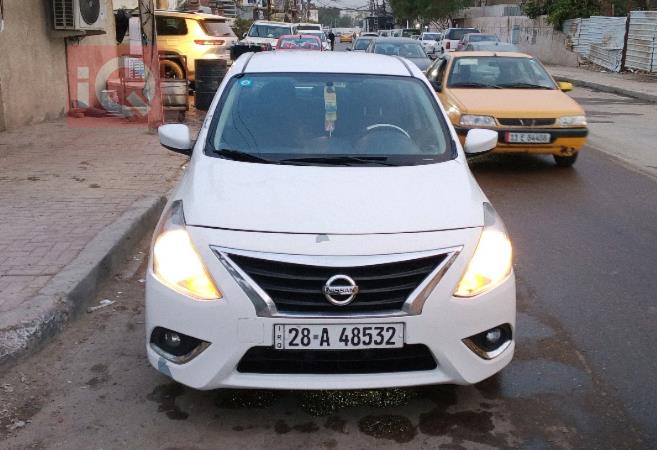 نيسان فيرسا